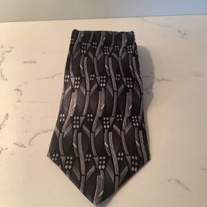100% silk tie